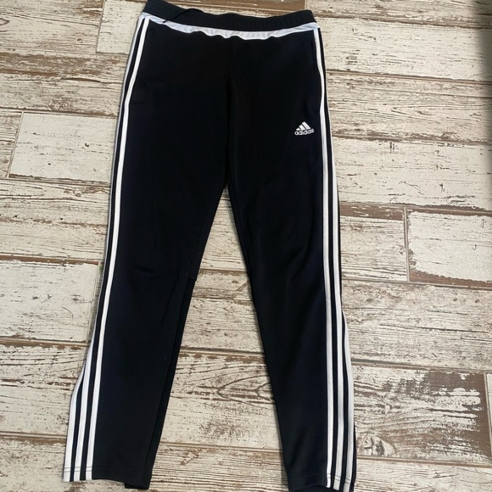 ADIDAS classic stripe track pants!Side zipper pockets and zippers at hem! Unisex